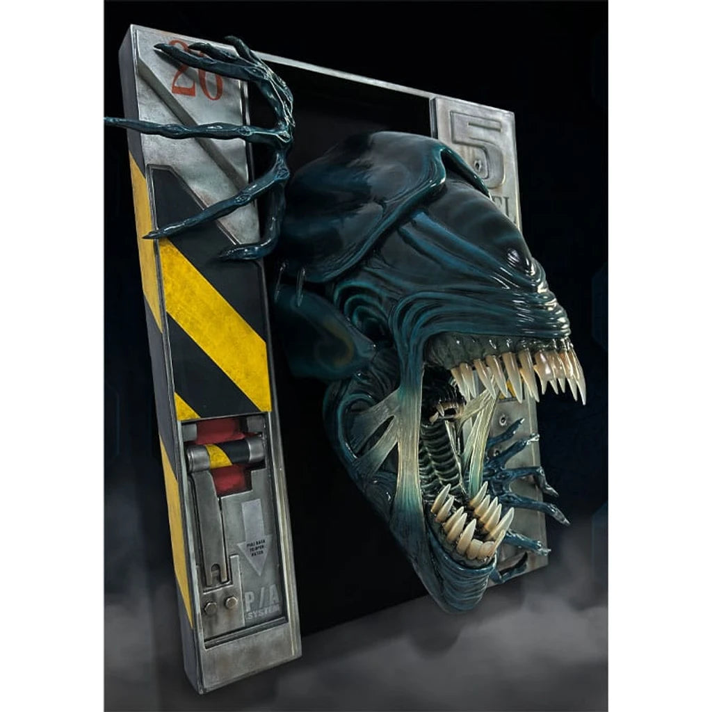 Aliens Wall Sculpture 1/2 Alien Queen 51 x 41 x 25 cm