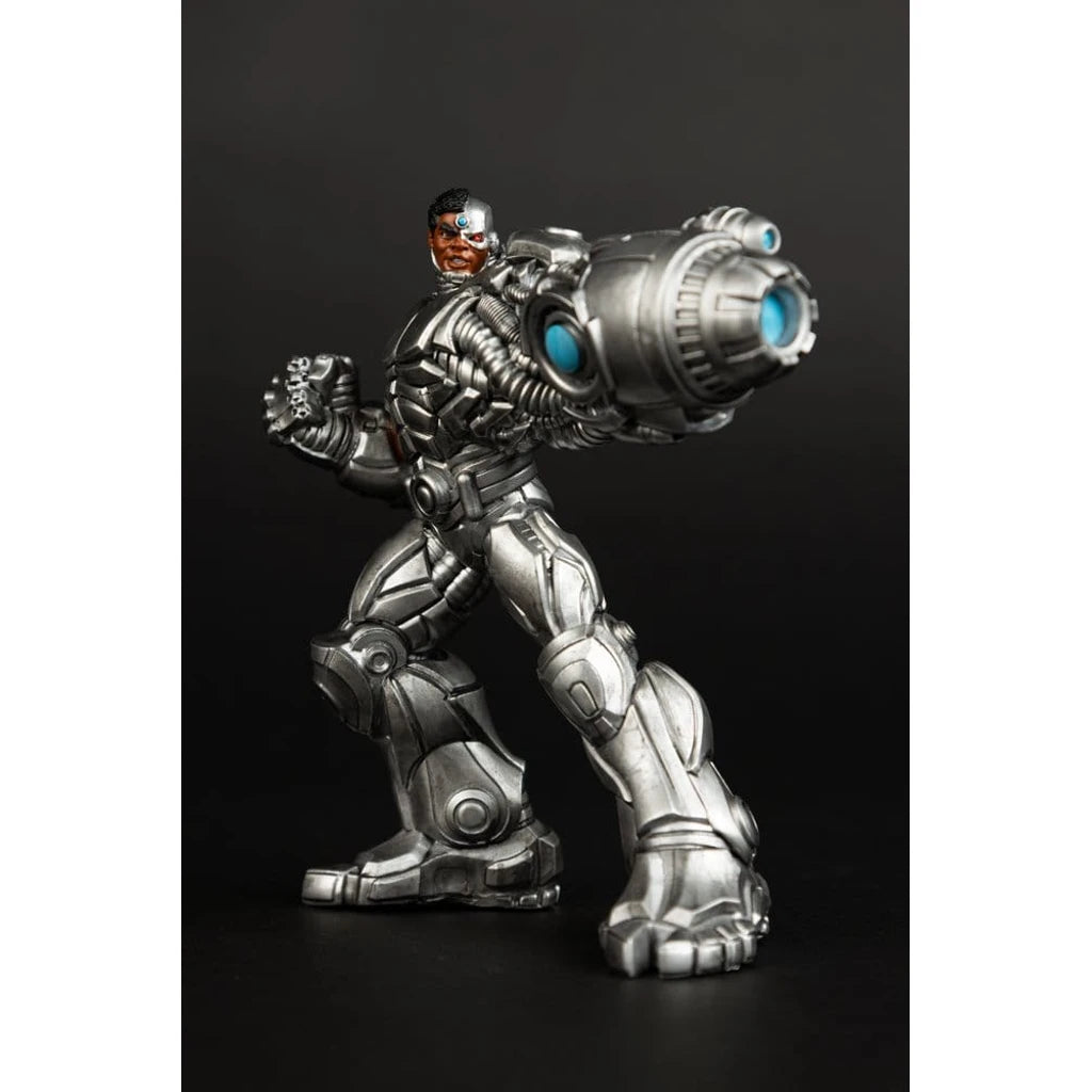 DC Direct Collector Vinyl Statue Cyborg 12 cm