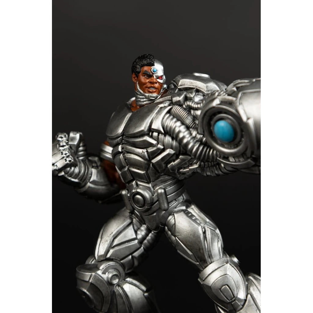 DC Direct Collector Vinyl Statue Cyborg 12 cm