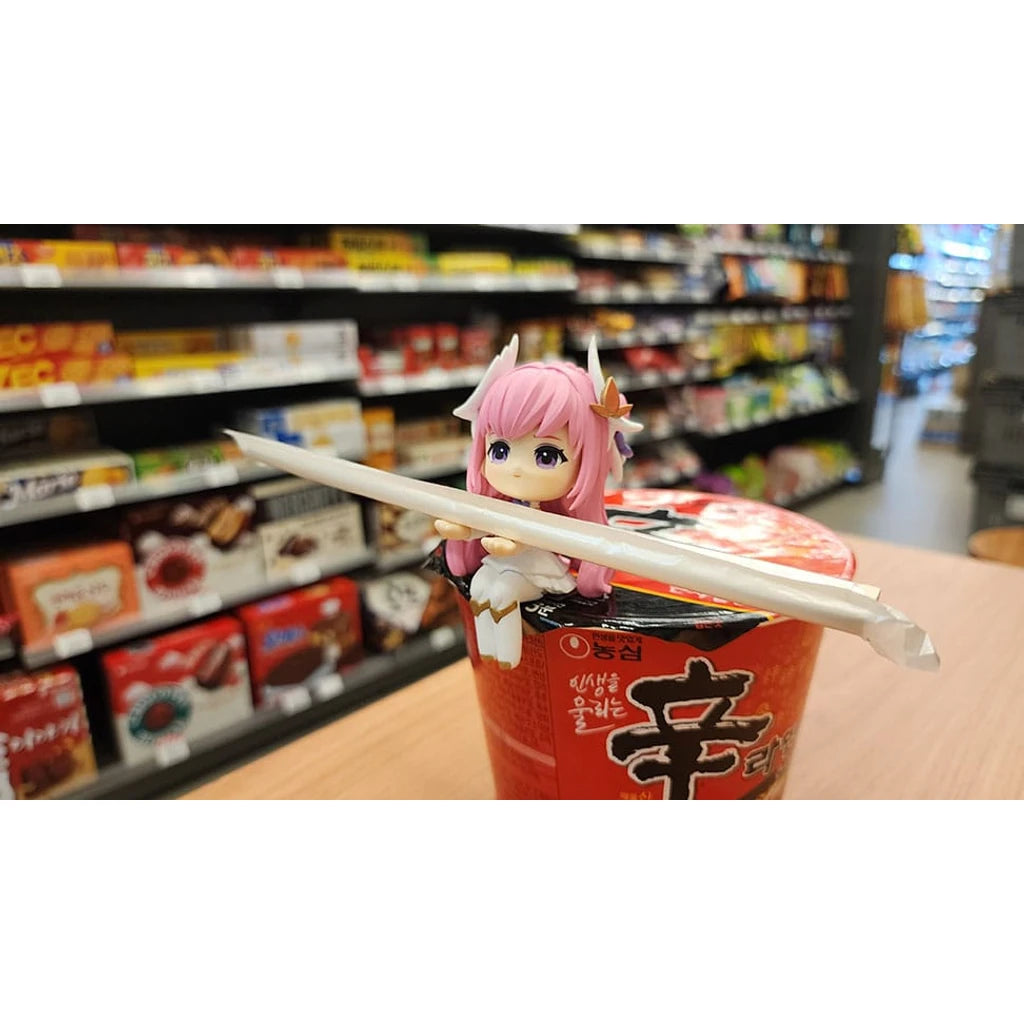 Goddess of Victory: Nikke Cup Noodle Holder PVC Statue Dorothy 9 cm