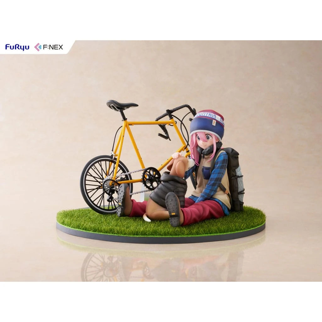 Laid Back Camp F:NEX PVC Statue 1/7 Nadeshiko Kagamihara 13 cm