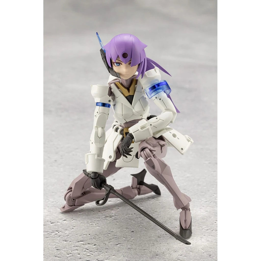 Megalomaria Unlimited Universe Plastic Model Kit Vanguard Leader 16 cm
