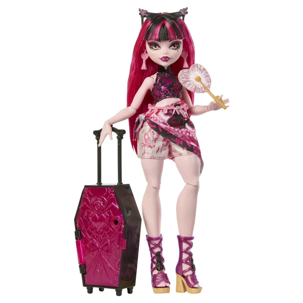 Monster High Skulltimate Secrets Doll  Destination: Gore-geous Oasis - Draculaura