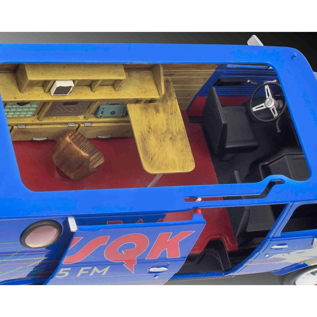 Stranger Things Model Kit 1/25 Squawk Van 21 cm
