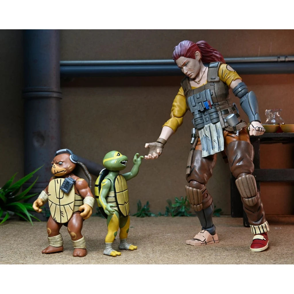 Teenage Mutant Ninja Turtles (The Last Ronin The Lost Years) Action Figure Grammy April with Baby Yi & Moja 18 cm