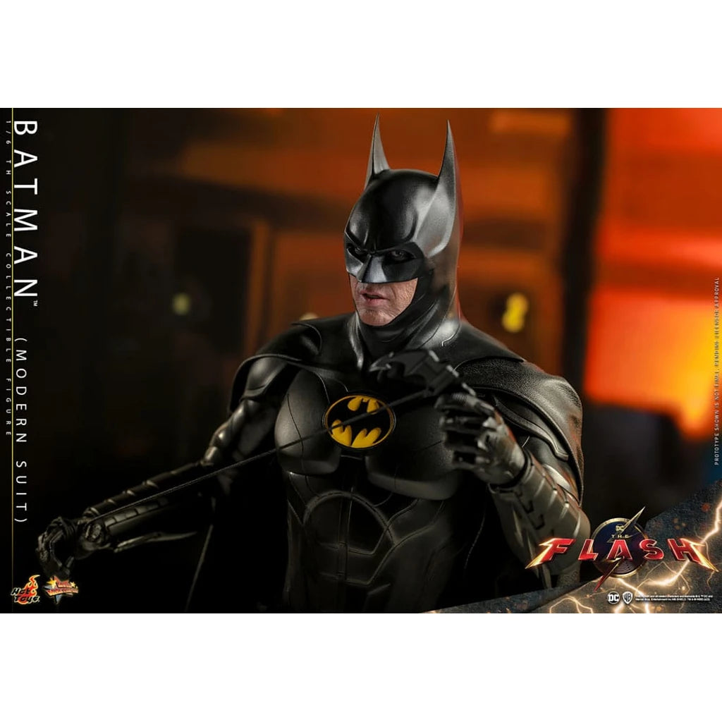 The Flash Movie Masterpiece Action Figure 1/6 Batman (Modern Suit) 30 cm