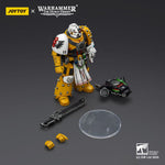 Warhammer 40,000: imperial Fists Action Figure Legion Apothecary 12 cm